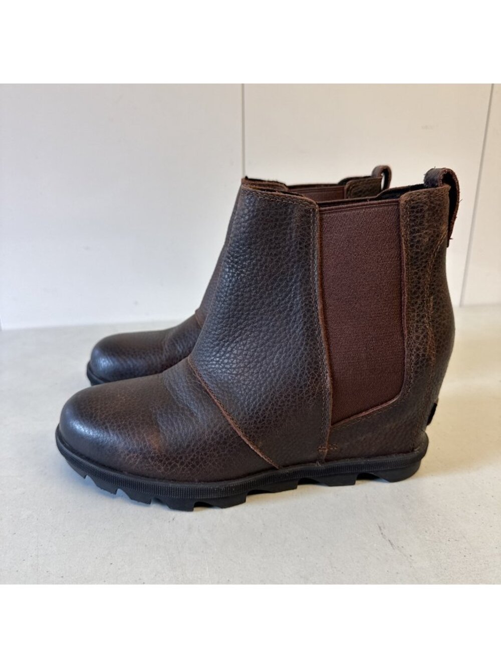 SOREL Womens Boots Size 8 Joan Of Artic Wedge Booties Brown Leather